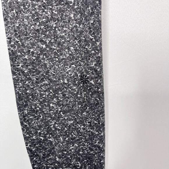 Athleta Girls XLarge 14 Gray Black Printed Chit Chat Tight Leggings Workout - Picture 7 of 11